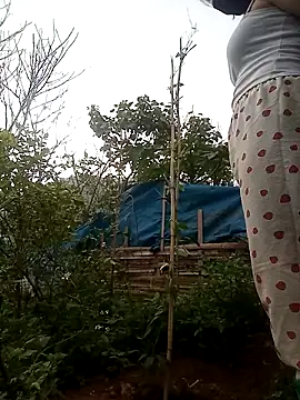 Bling-pusy online show from April 25, 2026, 12:24 am