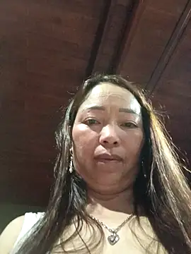 Yellow-pink online show from April 23, 2026, 11:27 am