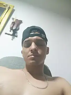 Snapshot of Chachiboo chatting on April 13, 2026, 9:35 am Chachiboo online show from April 13, 2026, 9:35 am