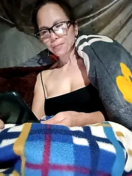 Tina6886 online show from April 14, 2026, 9:20 pm