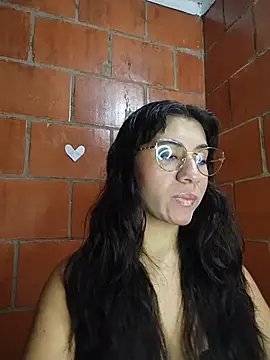 Snapshot of Amanda_x1 chatting on June 2, 2026, 7:25 pm Amanda x1 online show from June 2, 2026, 7:25 pm
