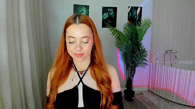 Snapshot of BloomAndFun chatting on May 11, 2026, 7:33 pm BloomAndFun online show from May 11, 2026, 7:33 pm