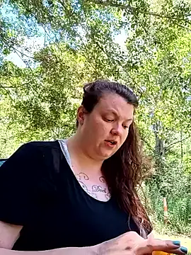 Snapshot of Sluttynoel chatting on June 10, 2026, 6:20 pm Sluttynoel online show from June 10, 2026, 6:20 pm