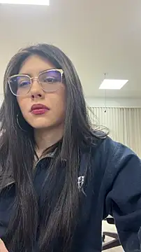 Cloebennet013 online show from May 16, 2026, 1:26 am