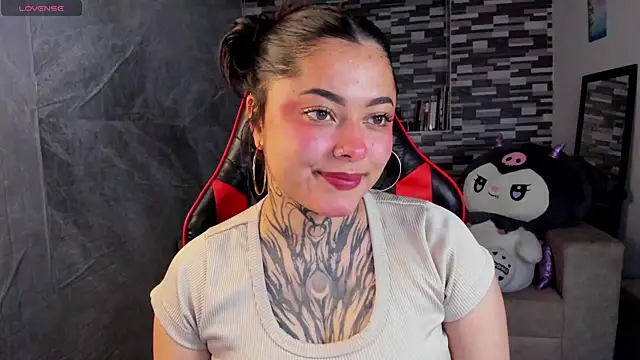 Snapshot of Sophiia_cherry chatting on May 28, 2026, 8:37 pm Sophiia cherry online show from May 28, 2026, 8:37 pm