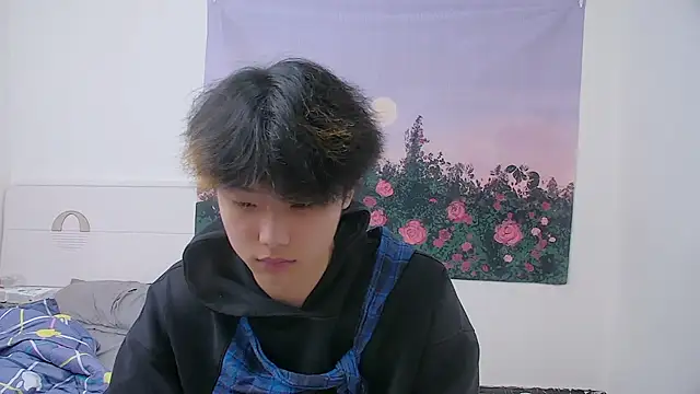 icecream-002 online show from April 11, 2026, 11:41 pm