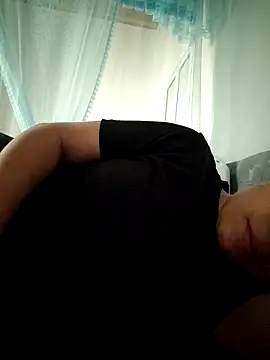 Snapshot of Sweet-cum425 chatting on April 13, 2026, 4:27 am Sweet-cum425 online show from April 13, 2026, 4:27 am