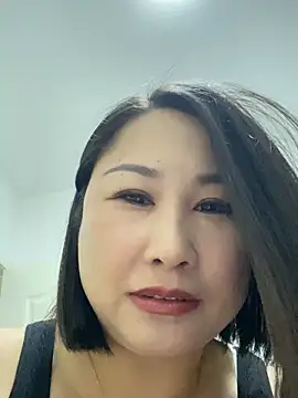 xiaoyi-10 online show from April 10, 2026, 10:55 am