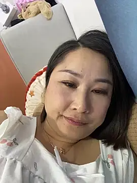 Snapshot of xiaoyi-10 chatting on May 17, 2026, 10:04 am xiaoyi-10 online show from May 17, 2026, 10:04 am