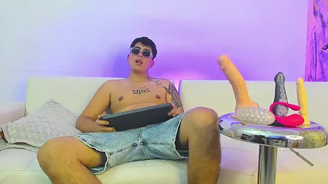 ThomasThundr online show from April 14, 2026, 6:29 am