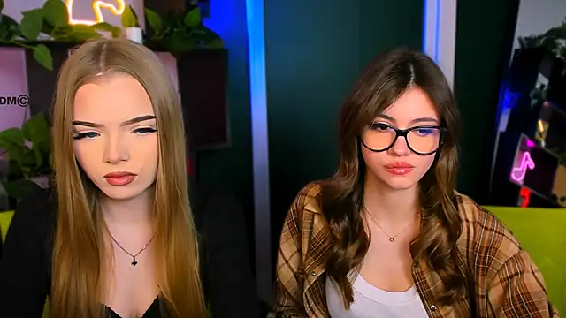 mia bamby1 online show from March 19, 2026, 6:24 am