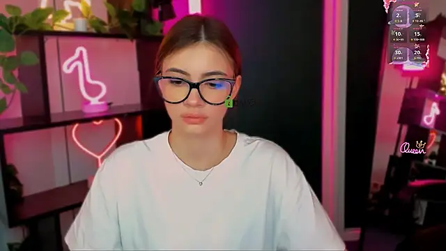 mia bamby1 online show from April 2, 2026, 5:25 am