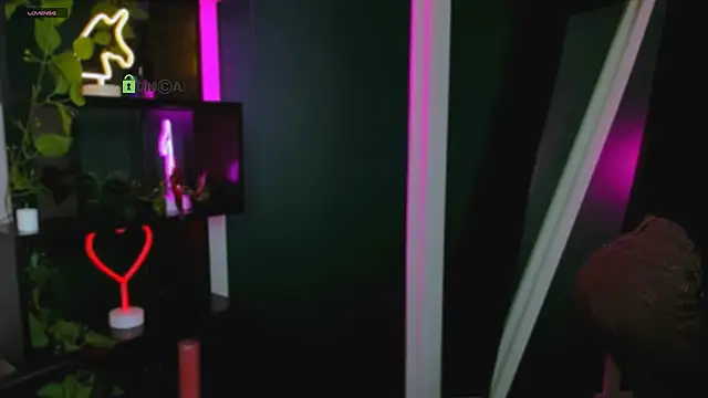 mia bamby1 online show from April 10, 2026, 5:14 am