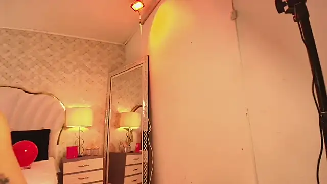 KatyaJackson online show from April 17, 2026, 2:20 pm