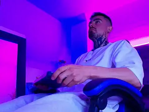 Snapshot of Dallas_Whitee chatting on March 29, 2026, 12:51 pm Dallas Whitee online show from March 29, 2026, 12:51 pm