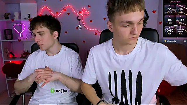 Snapshot of john_lik chatting on April 16, 2026, 12:17 pm john lik online show from April 16, 2026, 12:17 pm