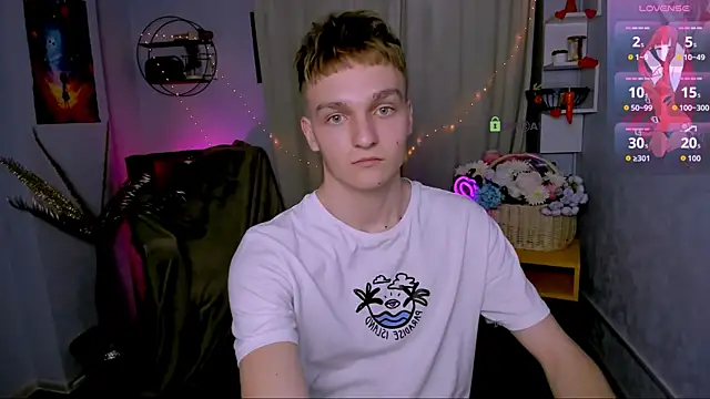 Snapshot of john_lik chatting on March 29, 2026, 7:04 pm john lik online show from March 29, 2026, 7:04 pm