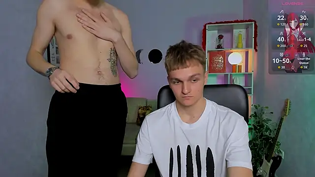 Snapshot of john_lik chatting on April 8, 2026, 12:17 pm john lik online show from April 8, 2026, 12:17 pm