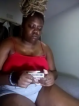 Snapshot of Thickdarkbby chatting on April 17, 2026, 8:11 pm Thickdarkbby online show from April 17, 2026, 8:11 pm