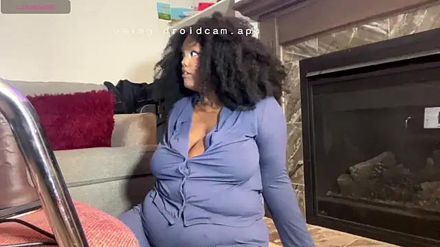 Snapshot of juicy_janet chatting on April 28, 2026, 5:28 pm juicy janet online show from April 28, 2026, 5:28 pm