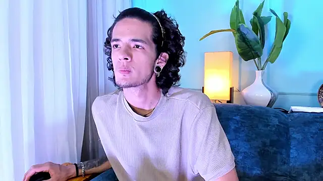 Snapshot of Skinny_Mac chatting on March 30, 2026, 12:50 pm Skinny Mac online show from March 30, 2026, 12:50 pm