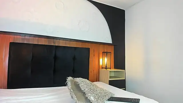 Snapshot of Skinny_Mac chatting on March 27, 2026, 1:12 pm Skinny Mac online show from March 27, 2026, 1:12 pm