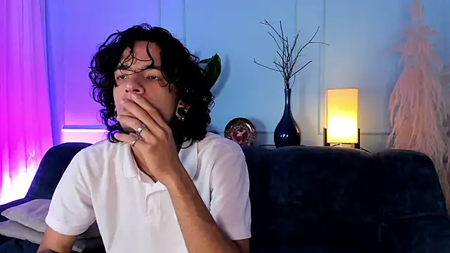 Snapshot of Skinny_Mac chatting on March 29, 2026, 12:51 pm Skinny Mac online show from March 29, 2026, 12:51 pm