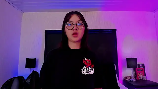 Snapshot of LilithBluum chatting on March 25, 2026, 11:42 am LilithBluum online show from March 25, 2026, 11:42 am