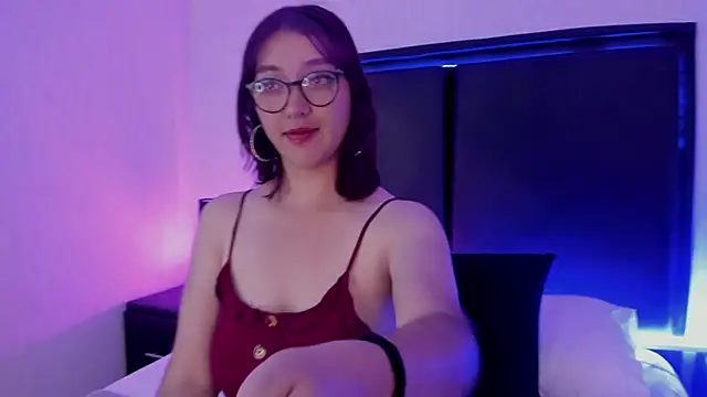 Snapshot of LilithBluum chatting on April 7, 2026, 11:12 am LilithBluum online show from April 7, 2026, 11:12 am