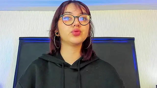 Snapshot of LilithBluum chatting on March 23, 2026, 11:32 am LilithBluum online show from March 23, 2026, 11:32 am