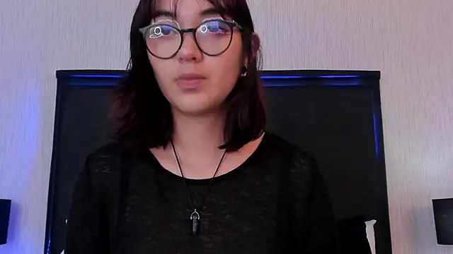 Snapshot of LilithBluum chatting on March 27, 2026, 11:33 am LilithBluum online show from March 27, 2026, 11:33 am