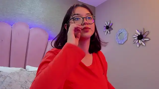 Snapshot of LilithBluum chatting on March 17, 2026, 11:24 am LilithBluum online show from March 17, 2026, 11:24 am