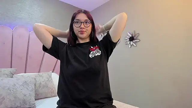 Snapshot of LilithBluum chatting on March 14, 2026, 12:00 pm LilithBluum online show from March 14, 2026, 12:00 pm