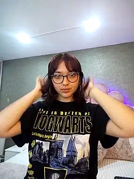 Snapshot of LilithBluum chatting on March 18, 2026, 11:35 am LilithBluum online show from March 18, 2026, 11:35 am