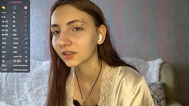 AlisaBloom online show from April 12, 2026, 10:07 am