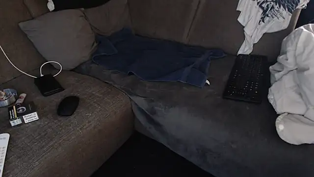 Hottehans88 online show from April 7, 2026, 2:52 pm