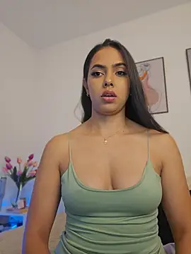 Snapshot of Victoria_Evanss chatting on May 13, 2026, 10:17 pm Victoria Evanss online show from May 13, 2026, 10:17 pm