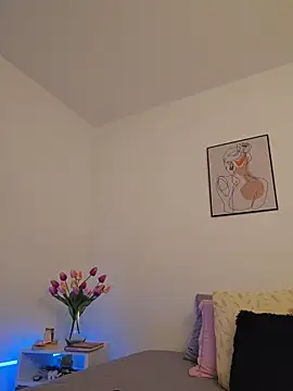 Victoria Evanss online show from April 6, 2026, 8:43 pm