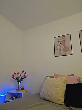 Victoria Evanss online show from March 13, 2026, 9:42 pm