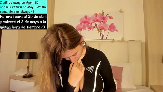 Snapshot of AmberVegaa chatting on April 18, 2026, 7:18 pm AmberVegaa online show from April 18, 2026, 7:18 pm