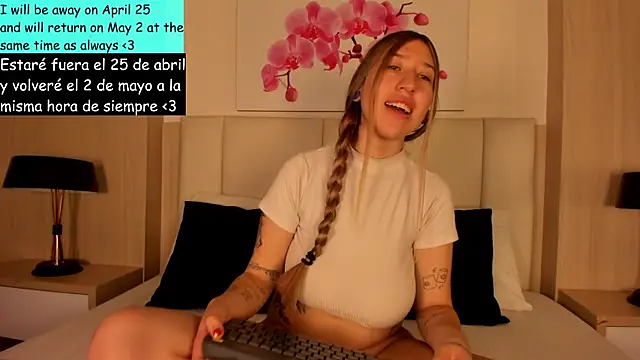Snapshot of AmberVegaa chatting on April 22, 2026, 2:13 pm AmberVegaa online show from April 22, 2026, 2:13 pm