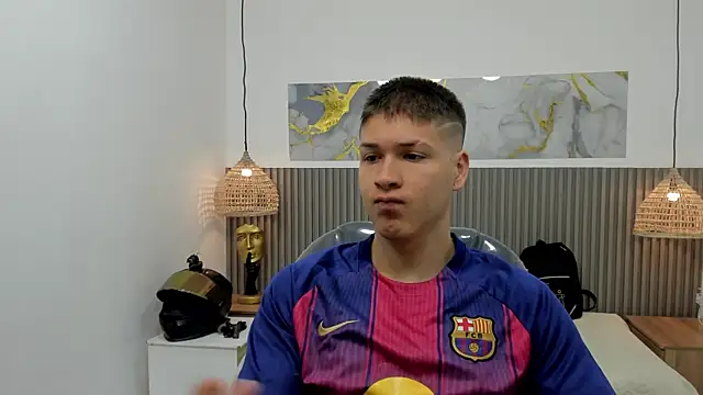 Snapshot of AlessandroFranco chatting on April 11, 2026, 2:21 pm AlessandroFranco online show from April 11, 2026, 2:21 pm