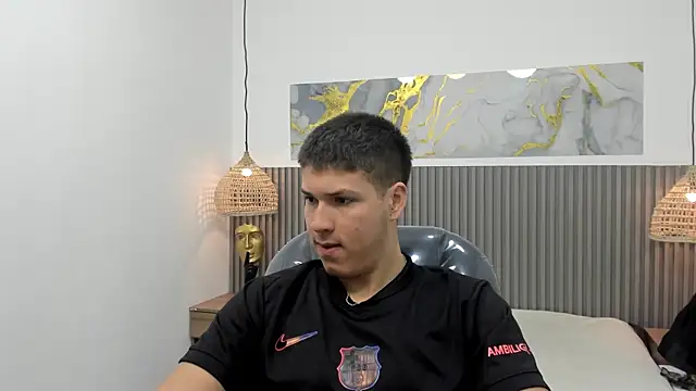 Snapshot of AlessandroFranco chatting on April 8, 2026, 1:01 pm AlessandroFranco online show from April 8, 2026, 1:01 pm