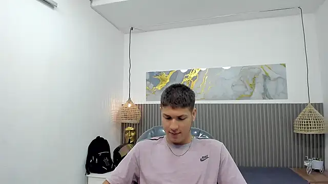 Snapshot of AlessandroFranco chatting on March 20, 2026, 3:35 pm AlessandroFranco online show from March 20, 2026, 3:35 pm