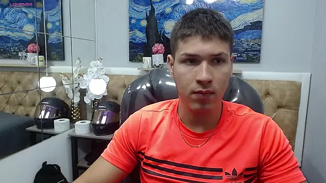 Snapshot of AlessandroFranco chatting on April 7, 2026, 1:35 pm AlessandroFranco online show from April 7, 2026, 1:35 pm