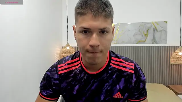 Snapshot of AlessandroFranco chatting on April 13, 2026, 1:15 pm AlessandroFranco online show from April 13, 2026, 1:15 pm