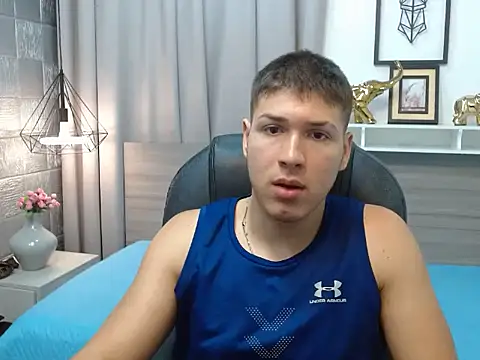 Snapshot of AlessandroFranco chatting on April 25, 2026, 5:21 pm AlessandroFranco online show from April 25, 2026, 5:21 pm