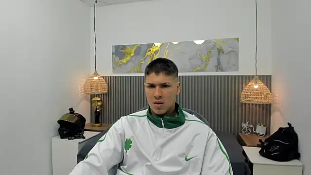 Snapshot of AlessandroFranco chatting on May 2, 2026, 1:27 pm AlessandroFranco online show from May 2, 2026, 1:27 pm