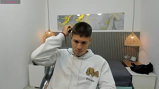 Snapshot of AlessandroFranco chatting on May 5, 2026, 1:14 pm AlessandroFranco online show from May 5, 2026, 1:14 pm