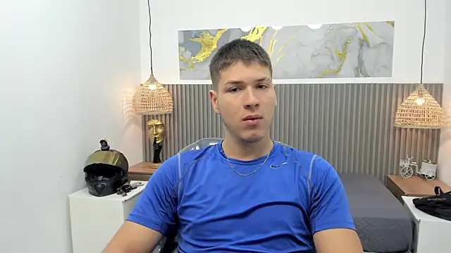 Snapshot of AlessandroFranco chatting on April 26, 2026, 1:19 pm AlessandroFranco online show from April 26, 2026, 1:19 pm